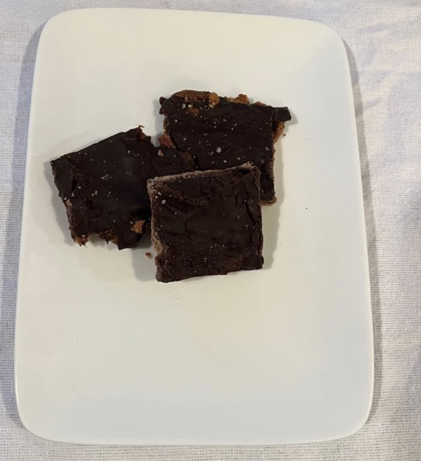 Date Caramel Squares