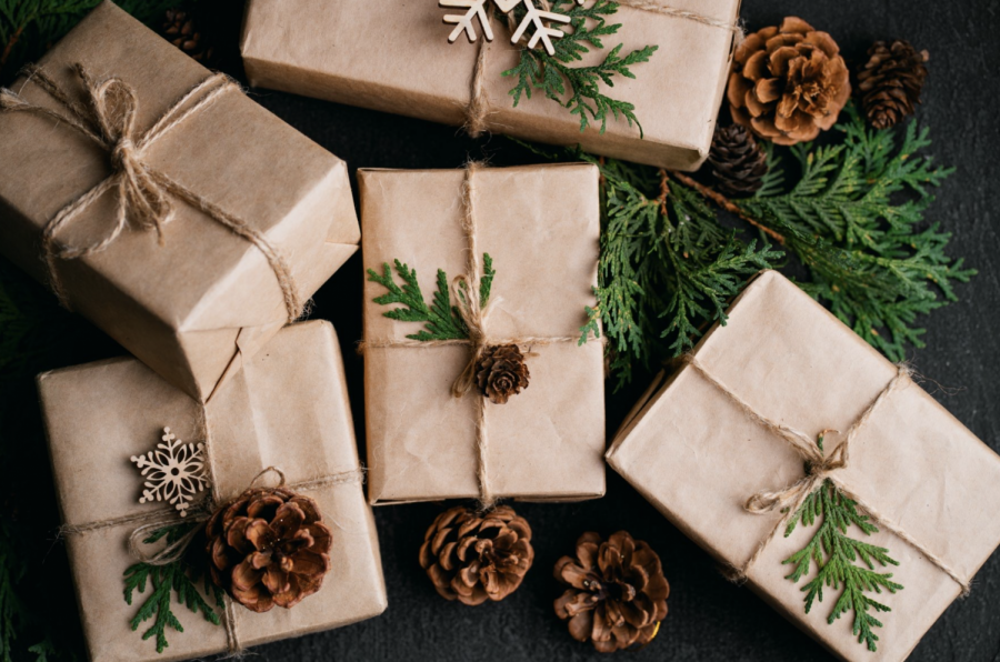 Avoid the Shipping Crisis with Handmade Holiday Gifts